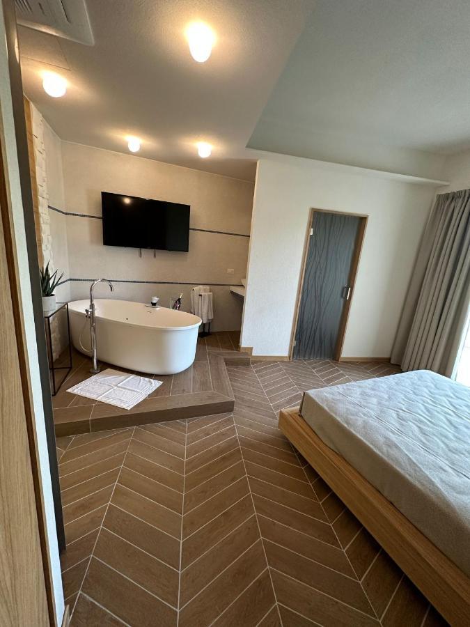 View Room Баколи Екстериор снимка